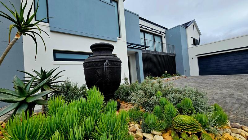 4 Bedroom Property for Sale in Renosterbos Estate Western Cape